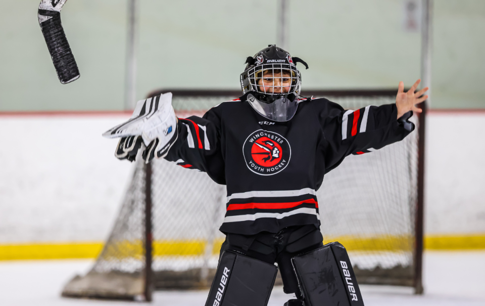 CANLAN Learn to Skate is a beginner program that brings new skaters to moderate level in very short time, with practice and hard work - you can celebrate your goals.